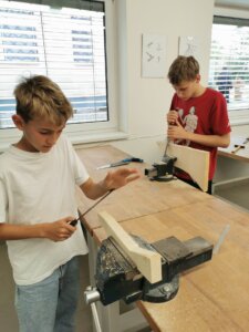 12c7abea-4475-474d-be10-45e7dd267cbf