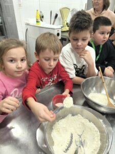 601451806_1274104924524114_8306909979421946672_n