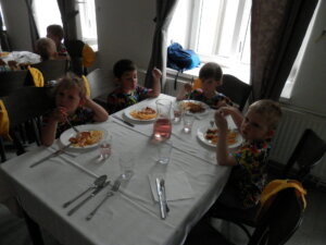 OLYMPUS DIGITAL CAMERA