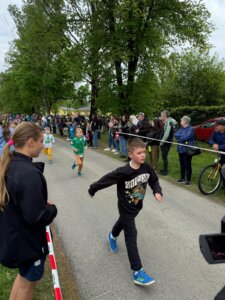 b023103f-d4b3-44cf-8ff2-f7eba0df81f2