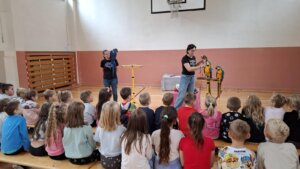 e5bcd8f7-55ee-4d0d-89fa-2a6288442c90