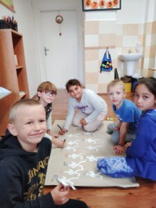 e9c141d1-aaf0-4271-b193-c3c1c7d8d1b2